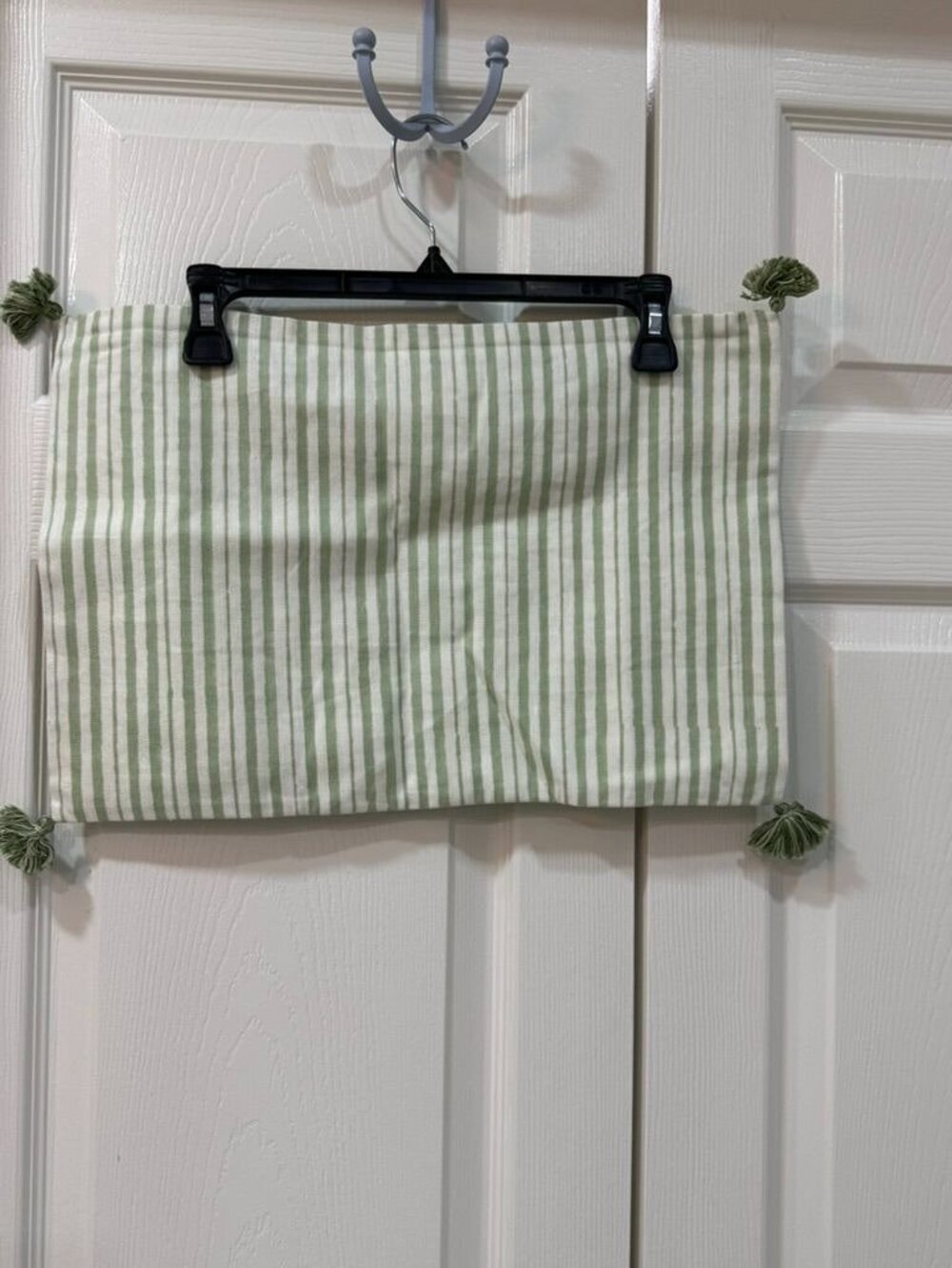 John Robshaw Bhuv NWOT Decorative Pillow Cover With Tassels in Sage - Picture 3 of 3